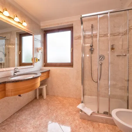 Armin Hotel 3*